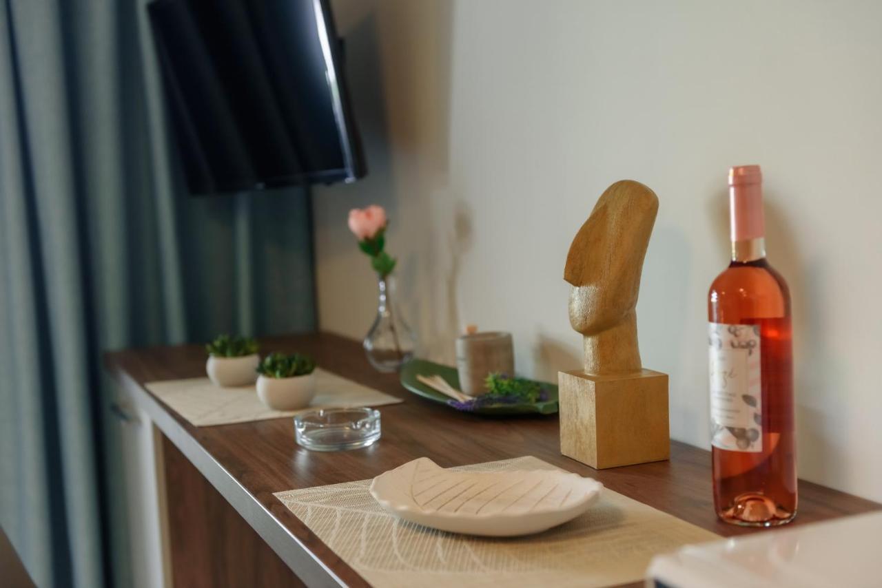 Itaka Studio Apartments - Halkidiki Suites Com Nikiti  Zewnętrze zdjęcie
